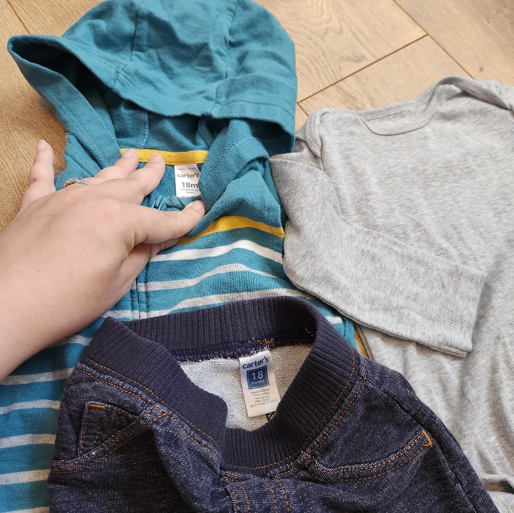18m Carter's Vest Outfit Set - Picture 3 of 3